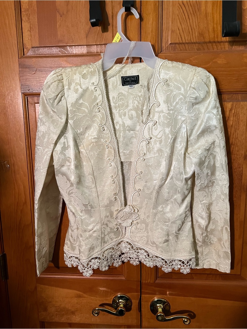 Cachet Ivory Lace-Trim Brocade Blazer